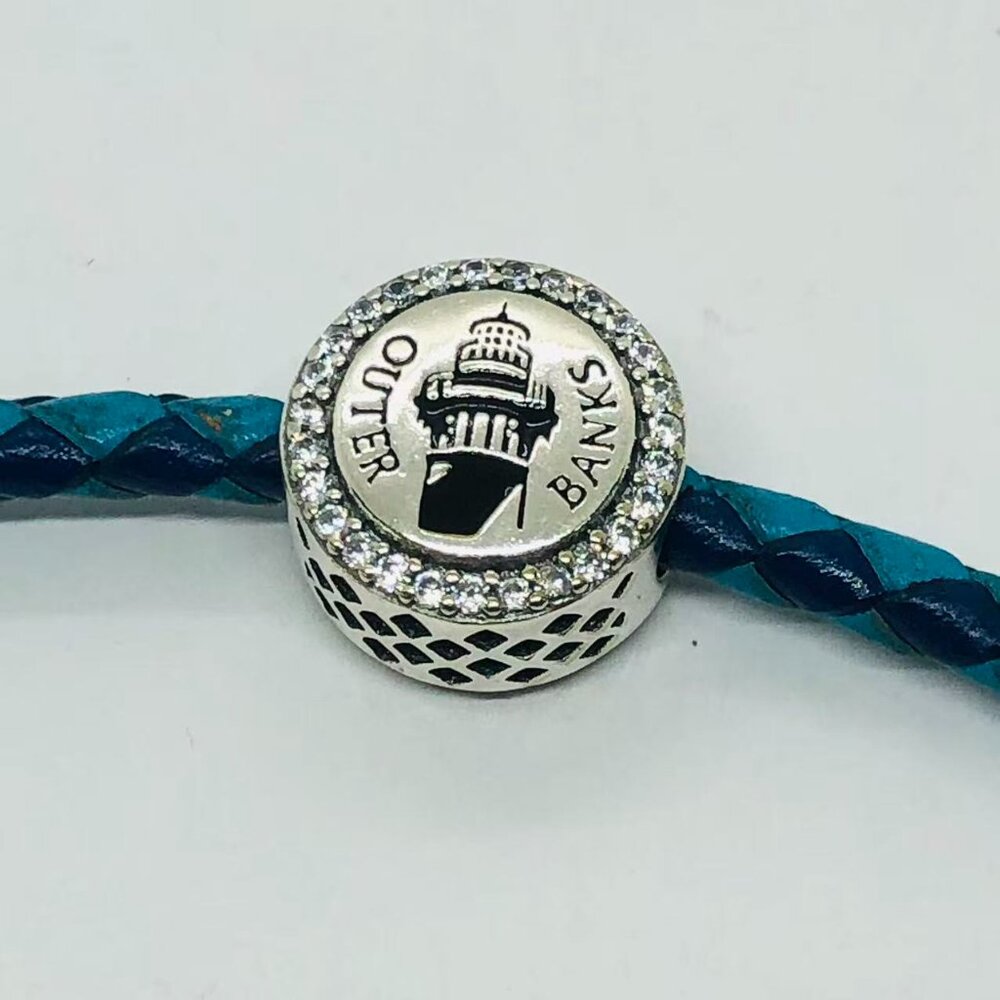 ✨✨Pandora Outer Banks Lighthouse Exclusive Dangle Charm